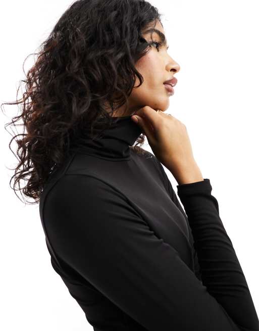Vero Moda - Aware - Strakke hoogsluitende top in zwart