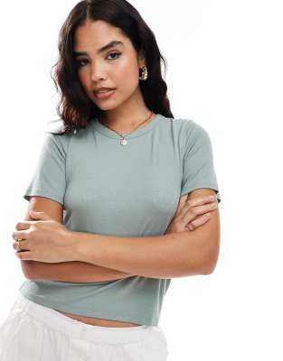 Vero Moda - Aware - Superweiches T-Shirt in geripptem Salbeigrün