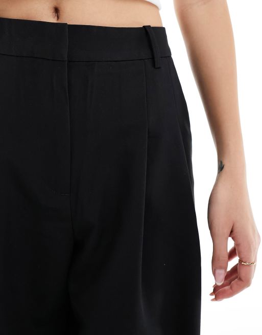 High Waisted Tapered Trousers in Black