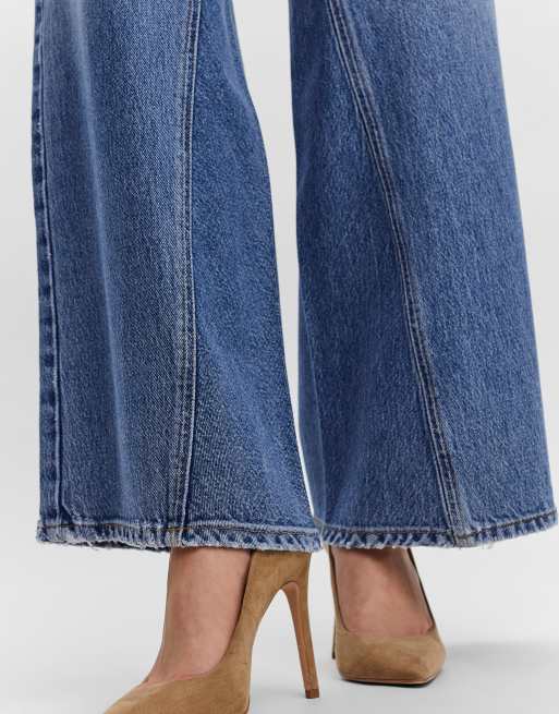 Vero Moda AWARE wide leg jeans with seam detail in washed blue, 3 of 4