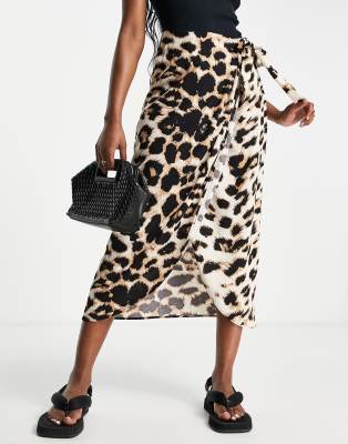 Vero Moda Aware wrap front midi skirt in leopard print - ASOS Price Checker