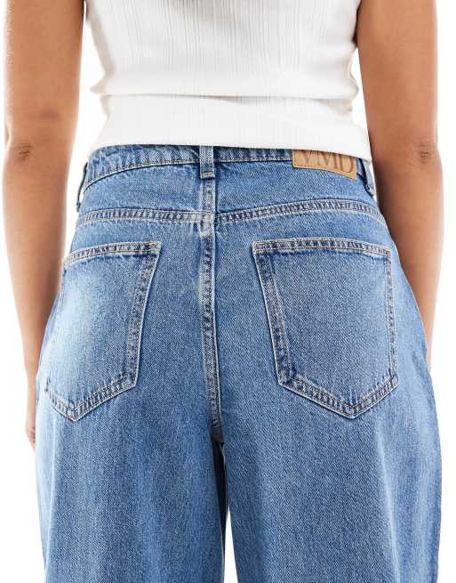 Vero Moda barrel leg jeans in medium blue denim, 5 of 5
