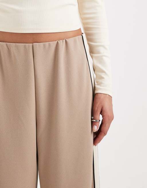 Vero Moda - Beige løstsiddende bukser med sidestriber, 2 af 5