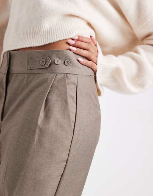 Vero Moda – Beige, melerade, figursydda byxor med vida ben, veck framtill och justerbar knappmidja, 4 av 5
