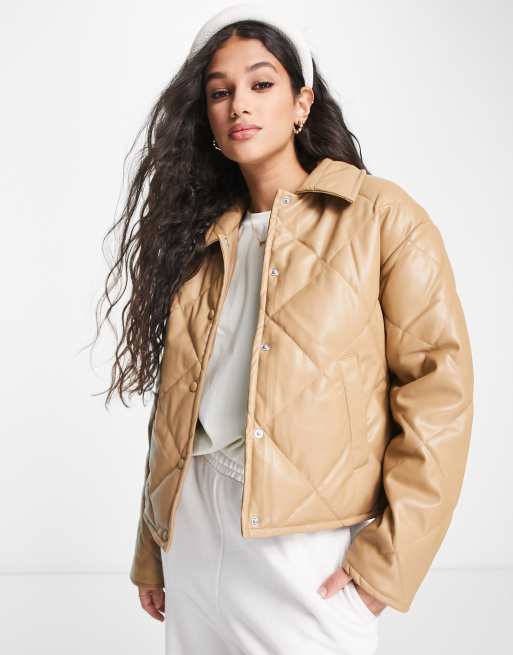 Vero Moda - Beige vatteret jakke i imiteret læder