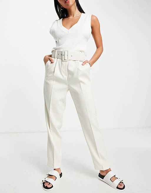 Trousers & Leggings Vero Moda belted waist cropped trousers in cream 