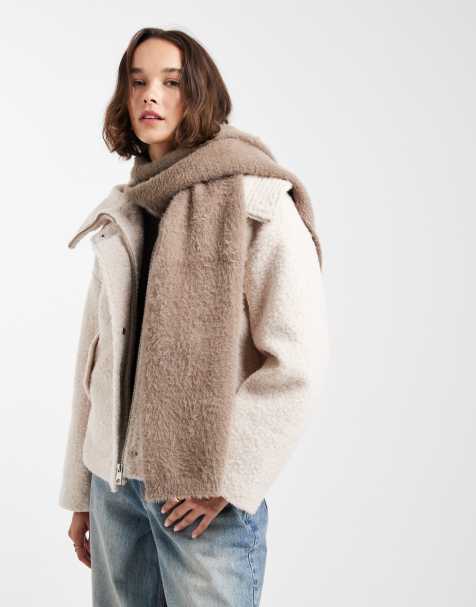 Vero Moda – Beżowy szalik z bardzo miękkiej puszystej dzianiny - view 1