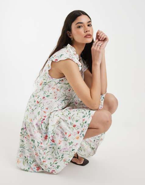 Vero Moda – Biała sukienka mini w stylu babydoll w kwiatowy wzór z falbanką - view 1