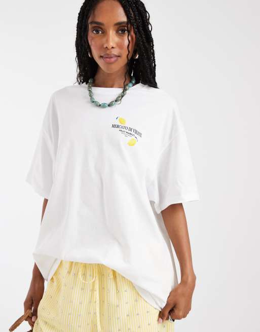 Vero Moda – Biały T-shirt oversize z grafiką targu z owocami, 4 z 4