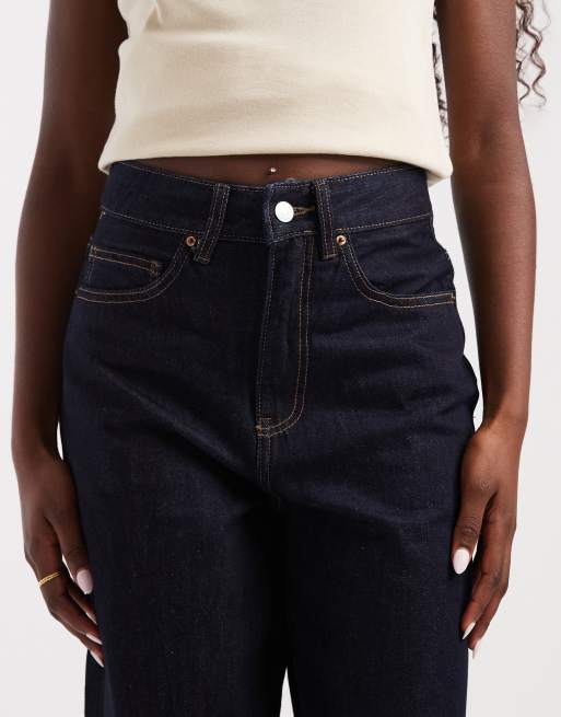Vero Moda Billie højtaljede barrel-leg jeans i mørkeblå vask, 4 af 5