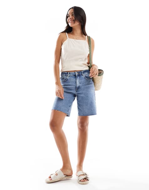 Vero Moda – Blå jeansshorts i lång modell med ljus tvätt - view 1