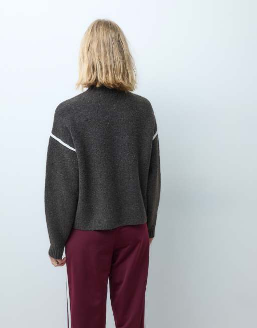 Vero Moda blød striktrøje med rund hals og kontrastkant i chokoladebrun, 3 af 4