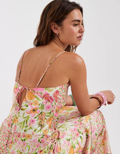 Vero Moda – Blommig, panelsydd maxiklänning i satin med smala axelband, 2 av 4