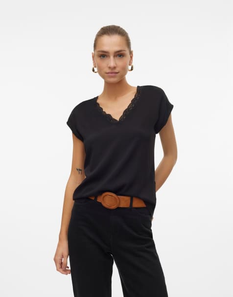Vero Moda - Blouse à manches courtes bordée de dentelle - Noir - view 1