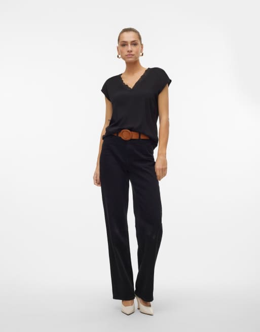 Vero Moda - Blusa a maniche corte nera con finiture in pizzo, 3 di 6