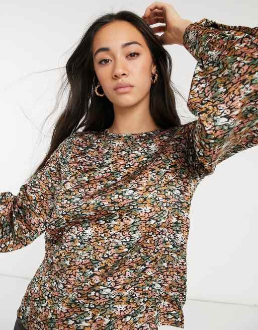 Vero Moda - Blusa in raso con maniche a palloncino con stampa a fiori misti
