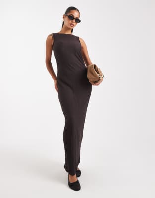 Vero Moda Boat Neck Maxi Plisse Dress In Brown
