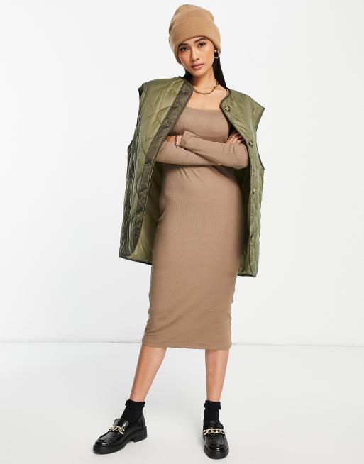 Vero Moda - Bodycon-midikjole med firkantet hals i lysebrun, 4 af 4