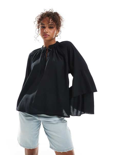 Vero Moda – Boho-Oberteil in Schwarz mit gestuften Rüschenärmeln - view 1
