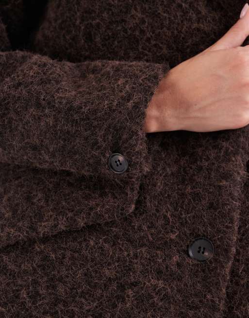 Vero Moda boucle formal maxi coat in chocolate brown, 3 of 4