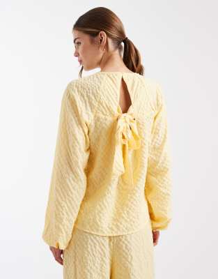 Vero Moda Bow Back Textured Long Sleeve Top In Yellow