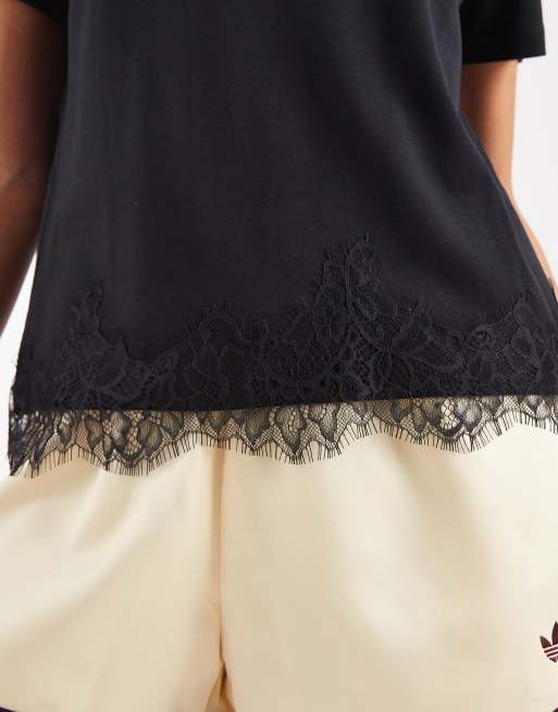 Vero Moda Boxy-T-Shirt mit Spitzendetail in Schwarz, 2 von 4