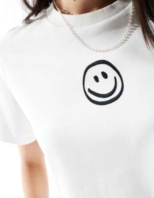 Vero Moda Boxy Tee With Smile Face Graphic In White