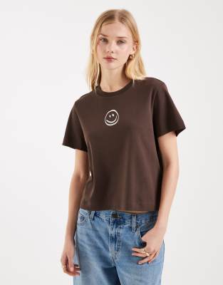 Vero Moda Boxy Tee With Smiley Face Graphic In Brown