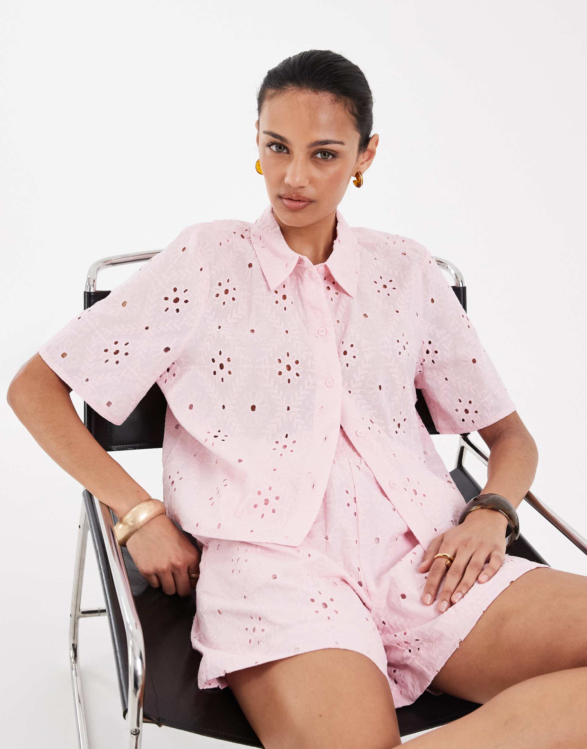 vero moda broderie boxy shirt in pink - part of a set