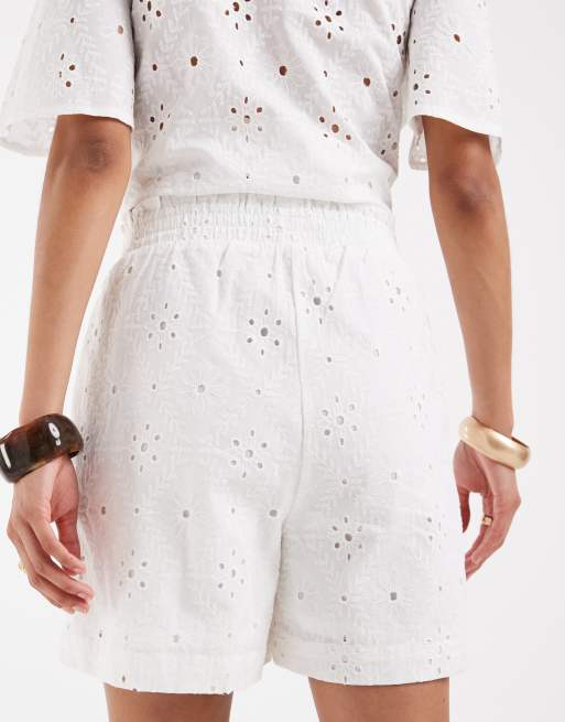 Vero Moda broderie shorts co-ord in white, 5 of 5