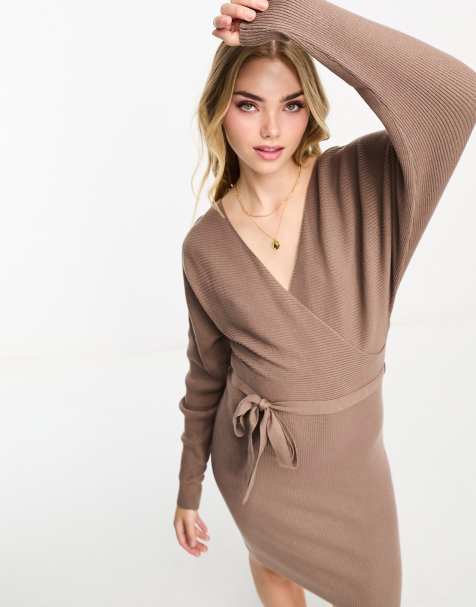 Vero Moda – Brun, stickad miniklänning med omlottdesign, långa ärmar och skärp - view 1