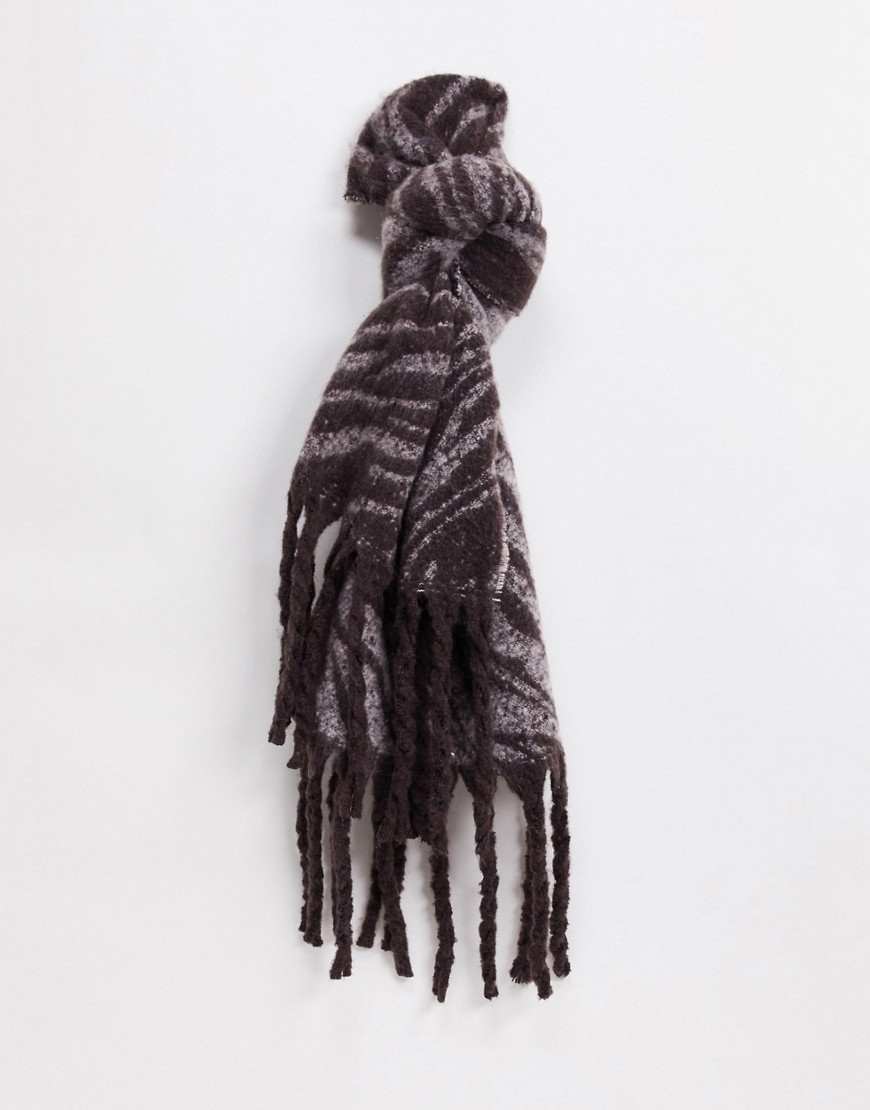 Vero Moda brushed scarf in zebra-Multi