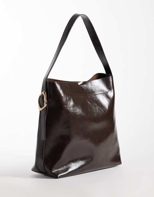 Vero Moda bucket axelväska med guldfärgade detaljer i brunt, 3 av 4