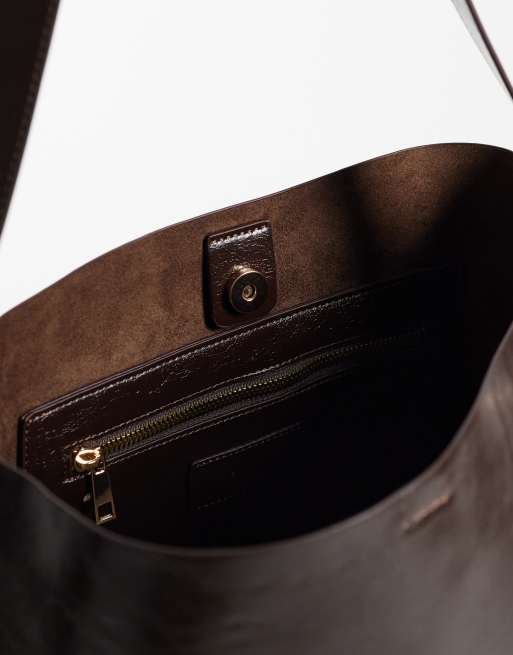 Vero Moda bucket axelväska med guldfärgade detaljer i brunt, 4 av 4