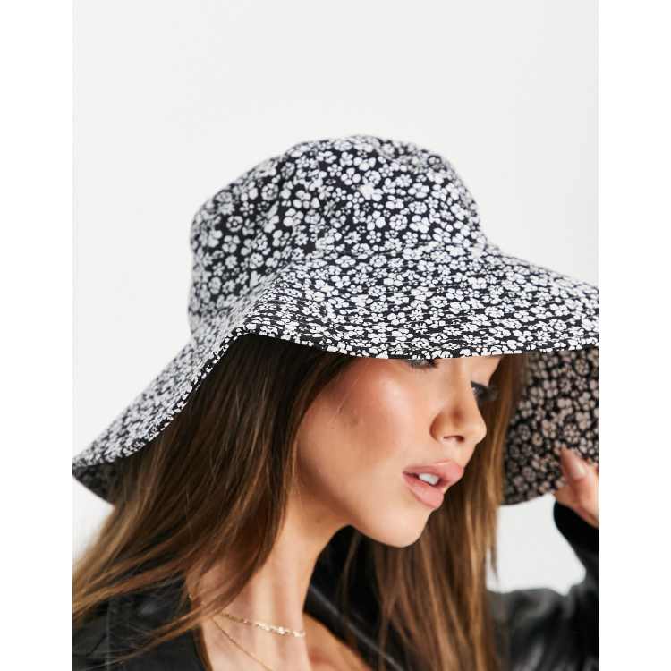 Black and white 2024 floral bucket hat