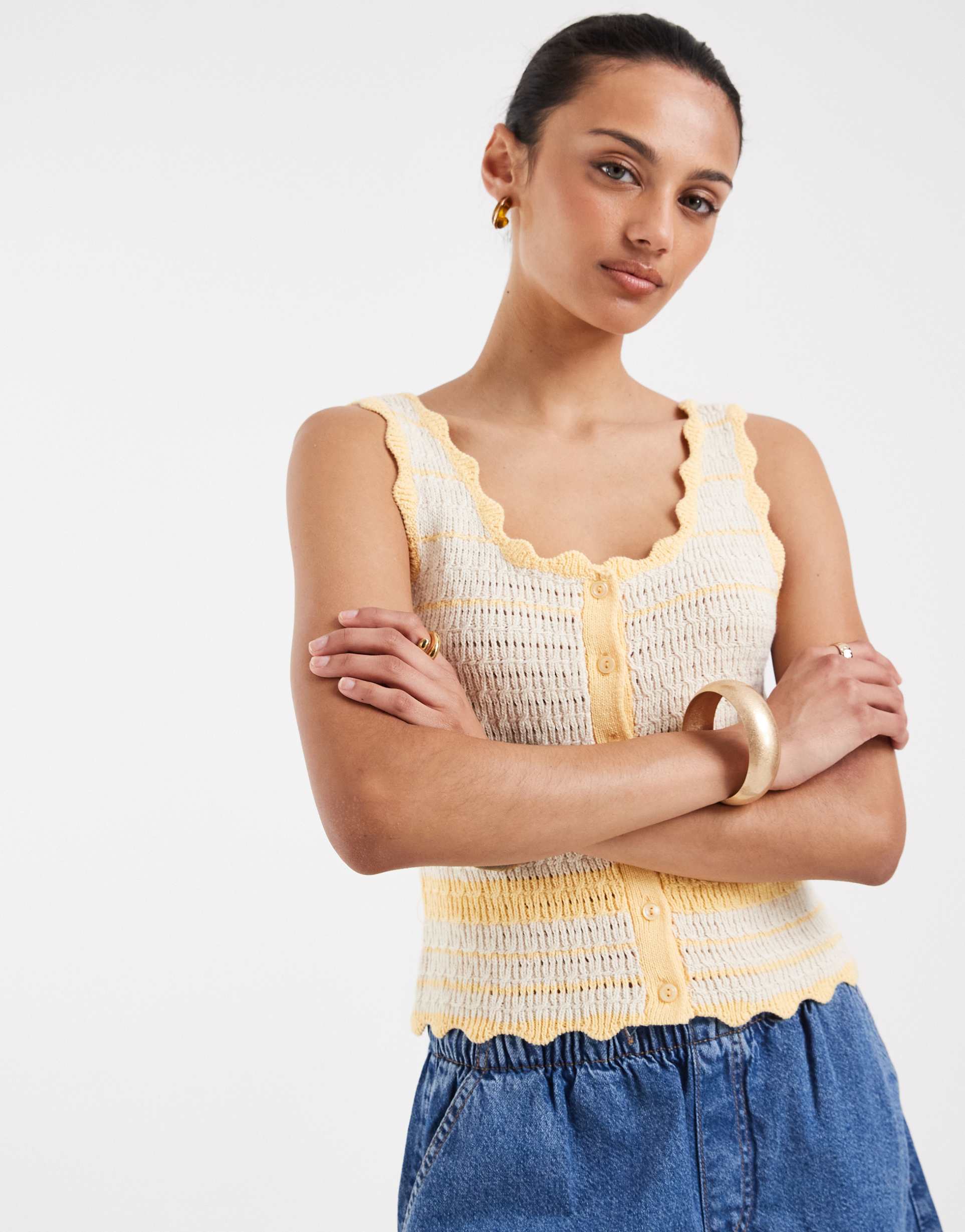 vero moda button front contrast stitch crochet tank top in cream and yellow
