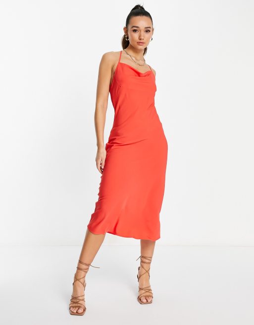 Vero Moda - Cami-midikjole med asymmetrisk strop i lys rød, 4 af 4