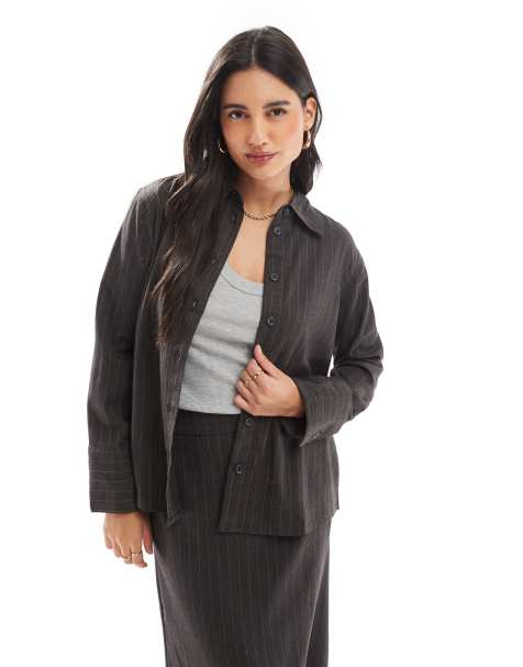 Vero Moda - Camicia grigio scuro gessato con polsini ampi in coordinato - view 1