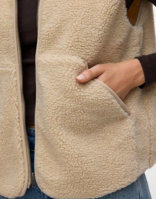 Vero Moda chaleco teddy en color avena, 4 de 5