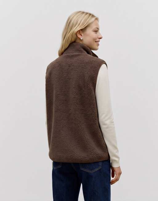 Vero Moda chaleco teddy marrón chocolate, 2 de 5