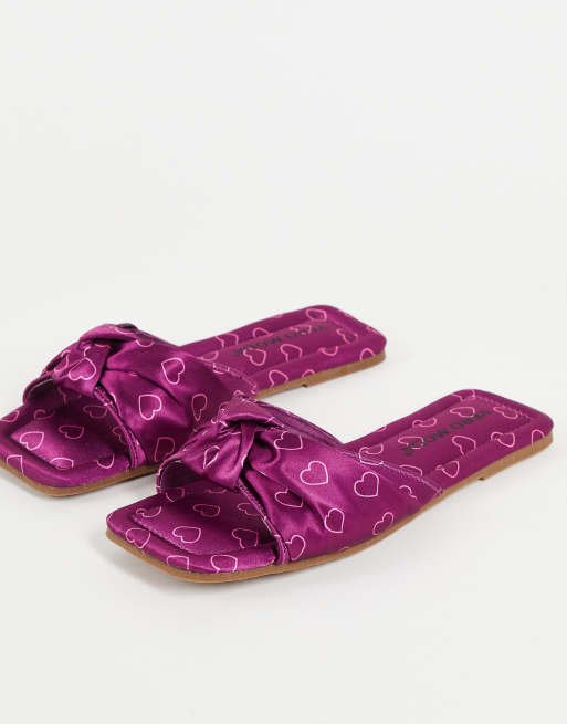 Vero Moda - Chaussons en satin à motif cœurs et nœud sur le devant - Bordeaux