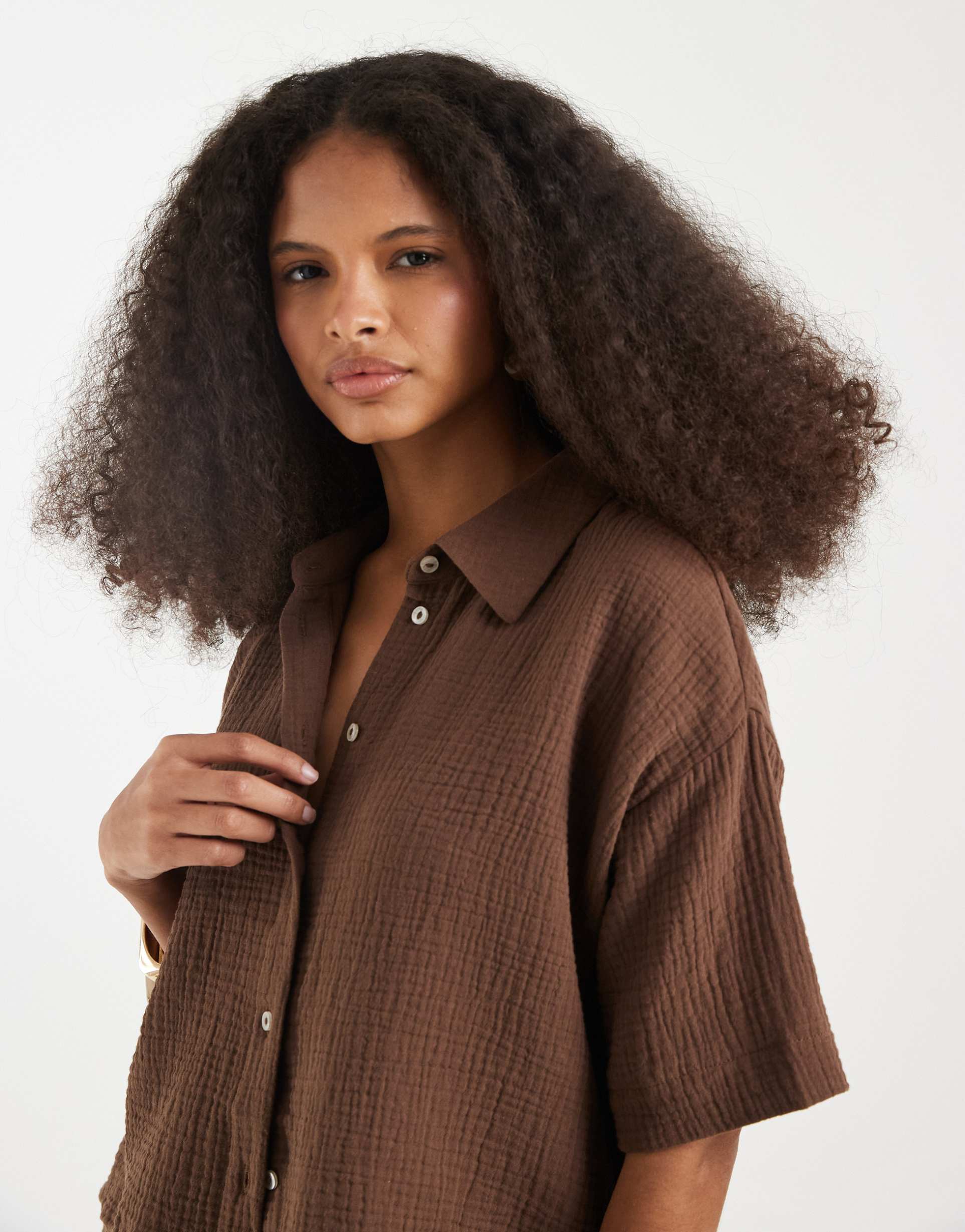 vero moda cheesecloth textured boxy shirt in chocolate - part of a set