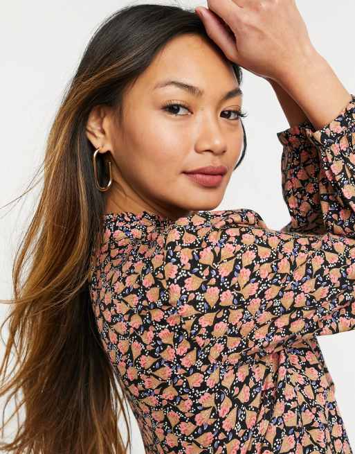 Vero Moda - Chemisier col montant à petites fleurs - Noir et rouge, 3 de 4