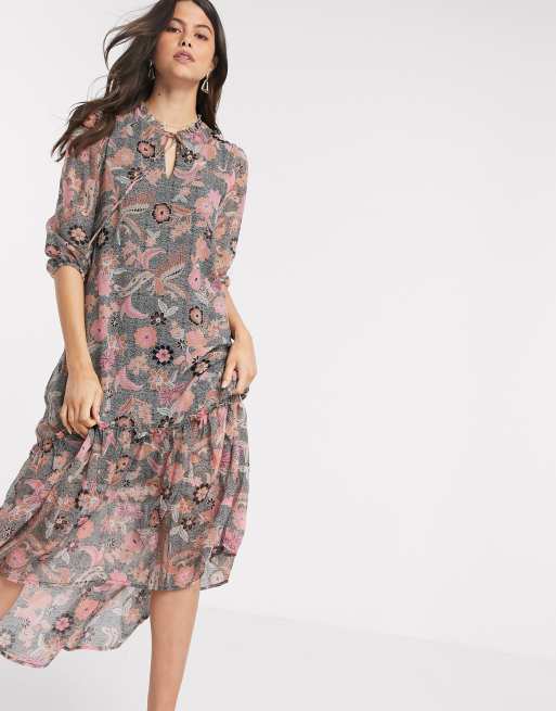 Vero Moda chiffon dress with neck in paisley floral | ASOS