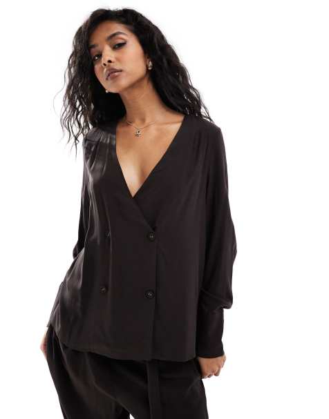Vero Moda – Chokladbrun, dubbelknäppt skjorta i satin, del av set - view 1