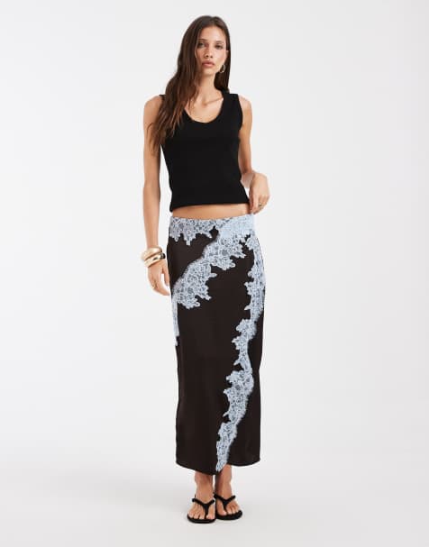 Vero Moda - Chokoladebrun midinederdel i satin med høj talje og blondedetaljer - view 1