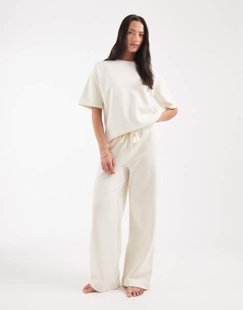 Vero Moda co-ord joggingbroek met strikceintuur en wijde pijpen in crème - view 1