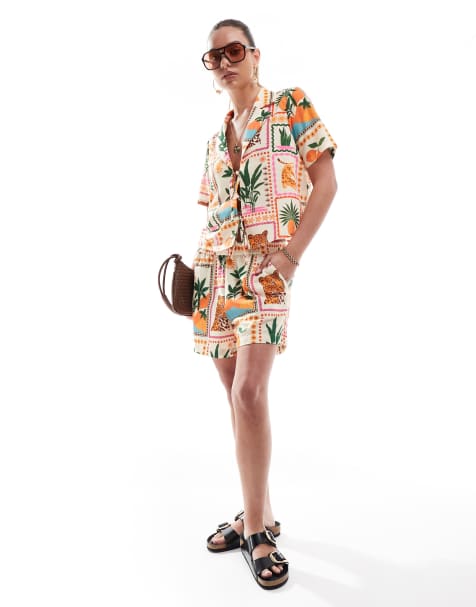 Vero Moda - Completo con stampa di cartoline tropicale con pantaloncini e camicia squadrata allacciata sul davanti - view 1
