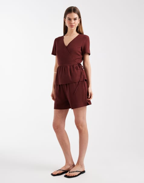 Vero Moda - Completo in misto lino bordeaux con top avvolgente a maniche corte e pantaloncini a vita alta - view 1