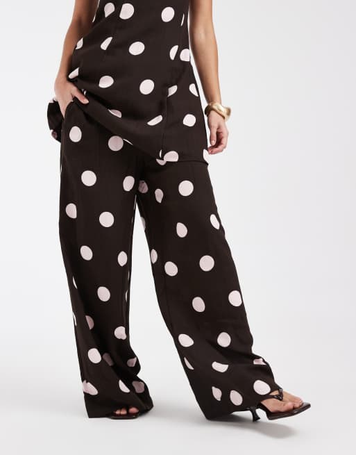 Vero Moda - conjunto de pantalón de talle alto con lunares en marrón chocolate, 2 de 5